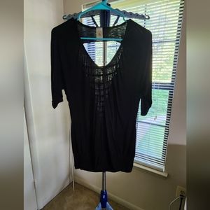 Black short sleeve shirt with the back out